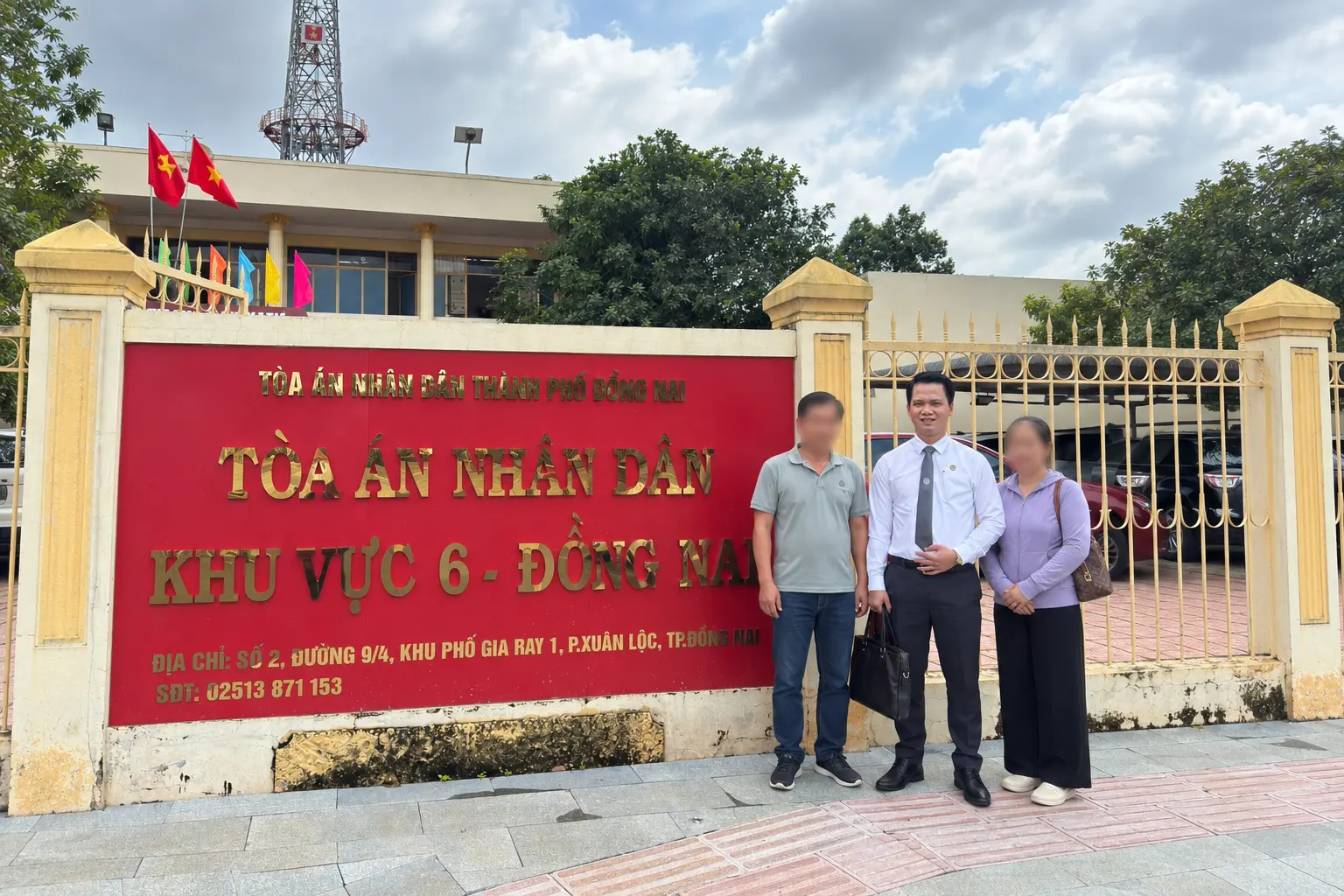 khách hàng ly hôn thuận tình tại tòa án