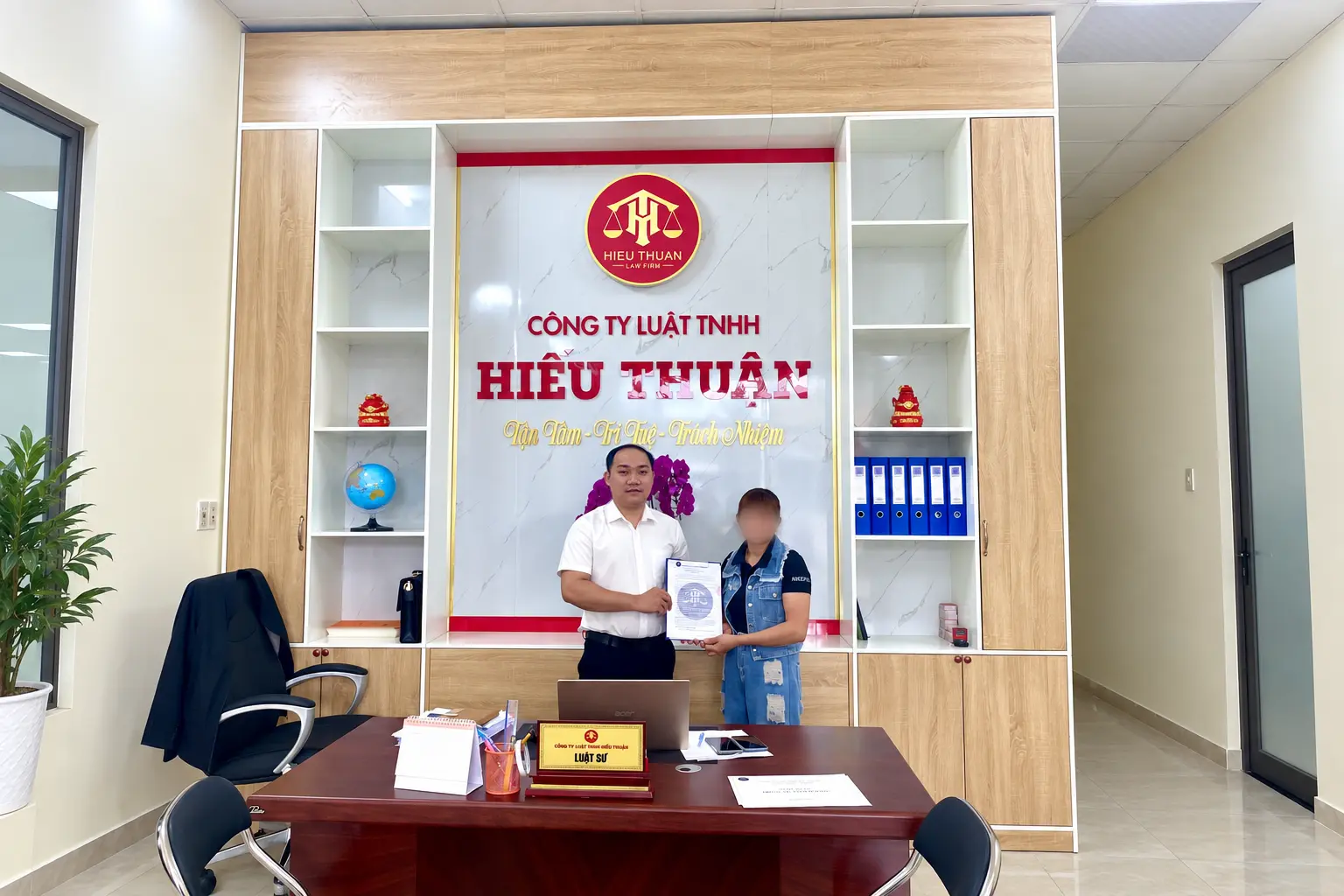 ký hợp đồng luật sư chia tài sản