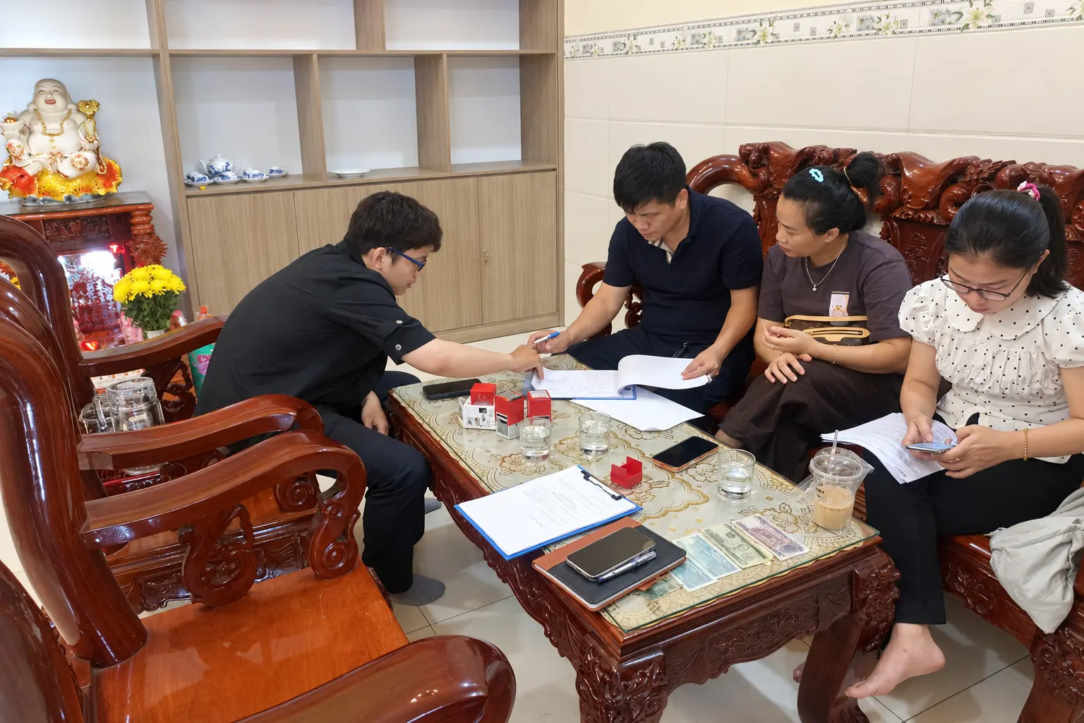 tư vấn hồ sơ ly hon khách hàng